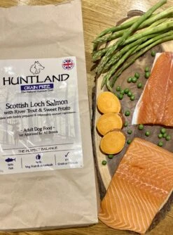 Huntland Adult Scottish Loch Salmon Grain Free Dry Dog Food - 10kg By Huntland -Pattes Douces Store Huntland Adult Scottish Salmon Grain Free Dog Food 10kg 4